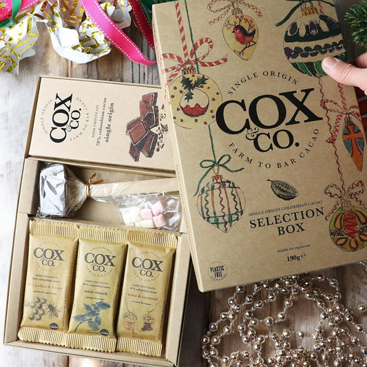 Cox&Co. Christmas Chocolates Gift Set - Luxury Dark Chocolate Selection Box with 4 x Dark Bars + 1 x Hot Chocolate Spoon - Hamper