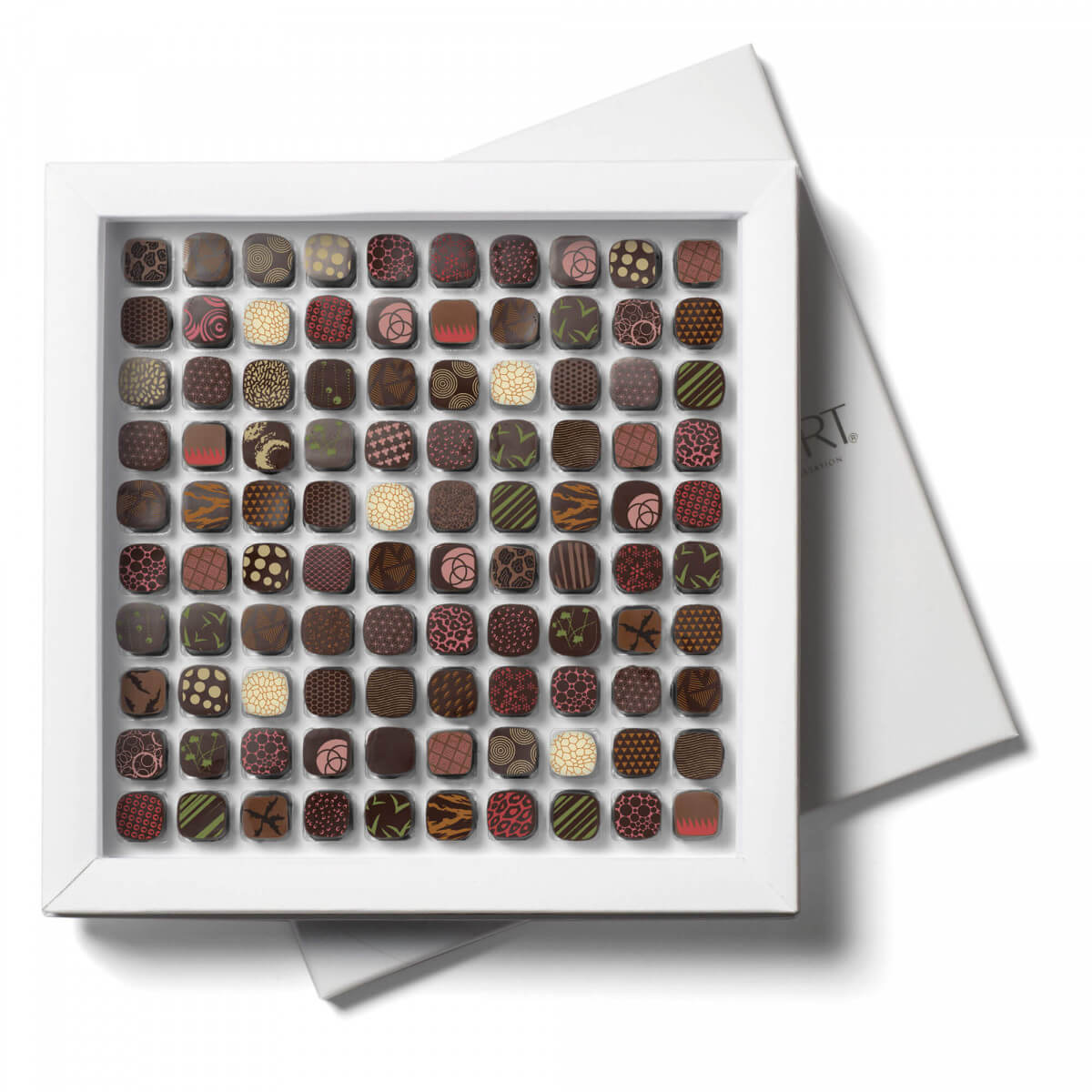 Huge Gift Box of 100 filled Chocolates of the iconic collection of the french chocolatier RICHART. Traditional and exotic flavors. Unmissable