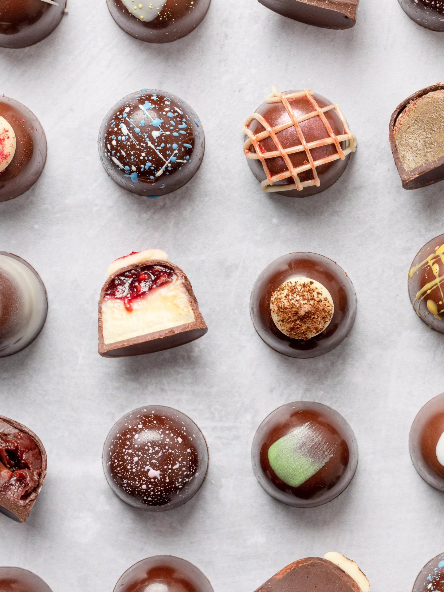 Chococo 16 Piece Assorted Chocolate Box, 165g