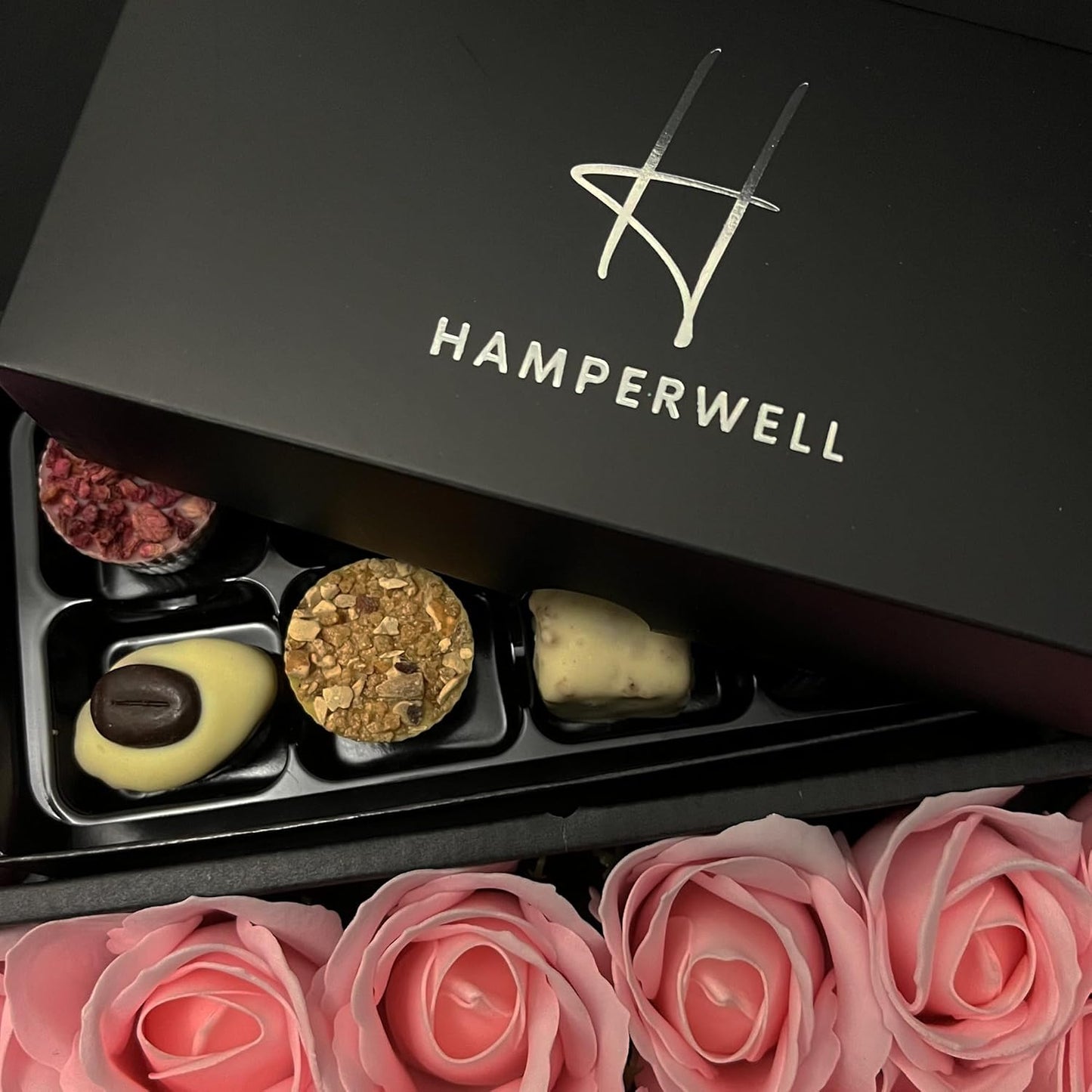 Lindt Lindor & Yankee Scented Votive Candle Signature Chocolate Hamper