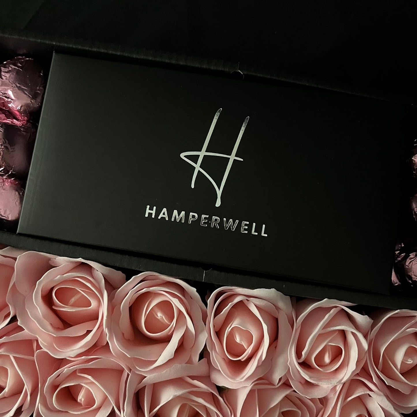 Lindt Lindor & Yankee Scented Votive Candle Signature Chocolate Hamper