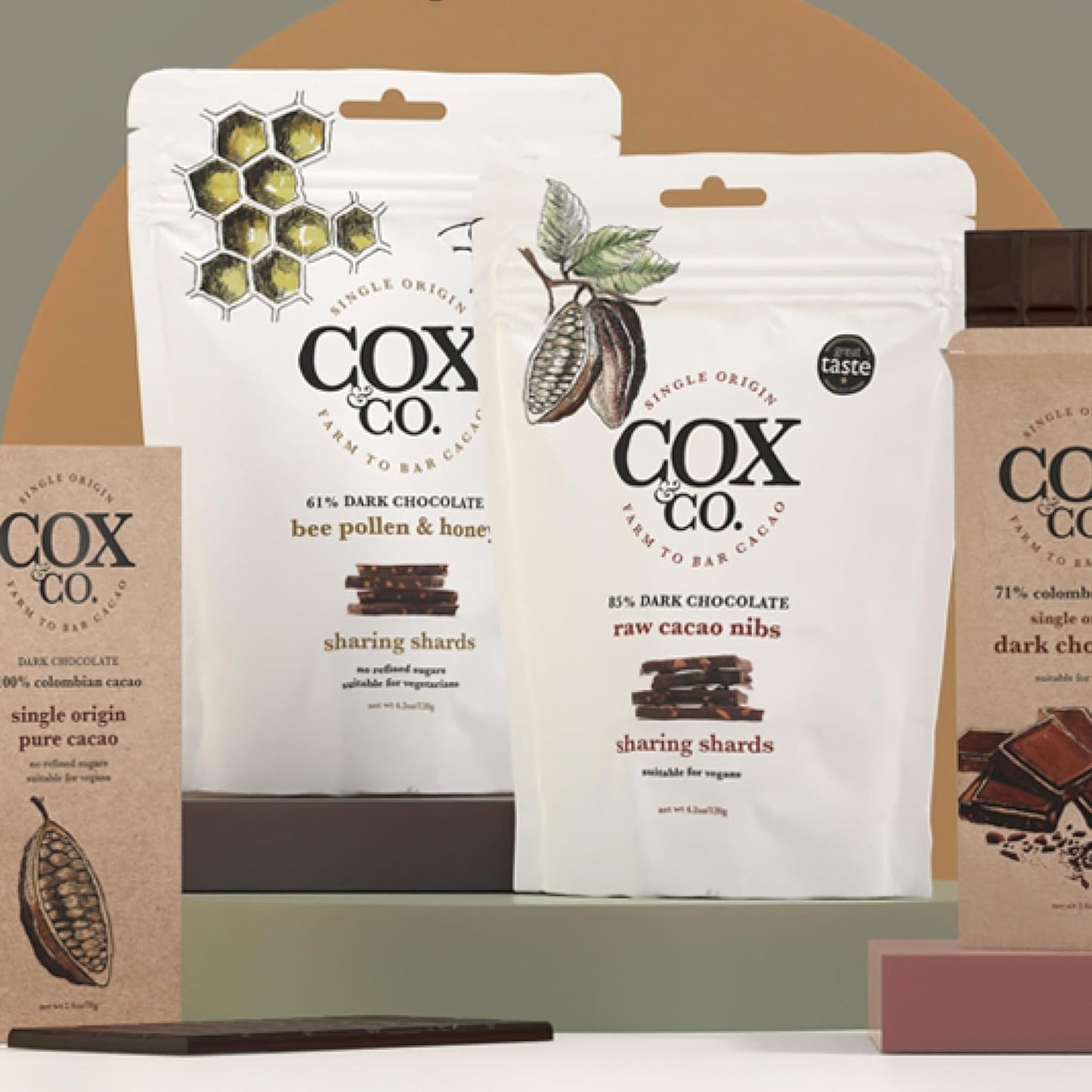 Cox&Co. Christmas Chocolates Gift Set - Luxury Dark Chocolate Selection Box with 4 x Dark Bars + 1 x Hot Chocolate Spoon - Hamper
