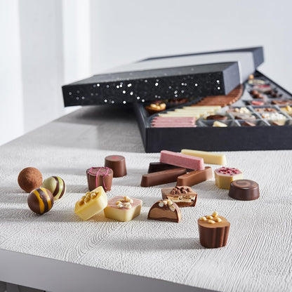 Hotel Chocolat The Chocolatier's Table 800g - 69-Piece