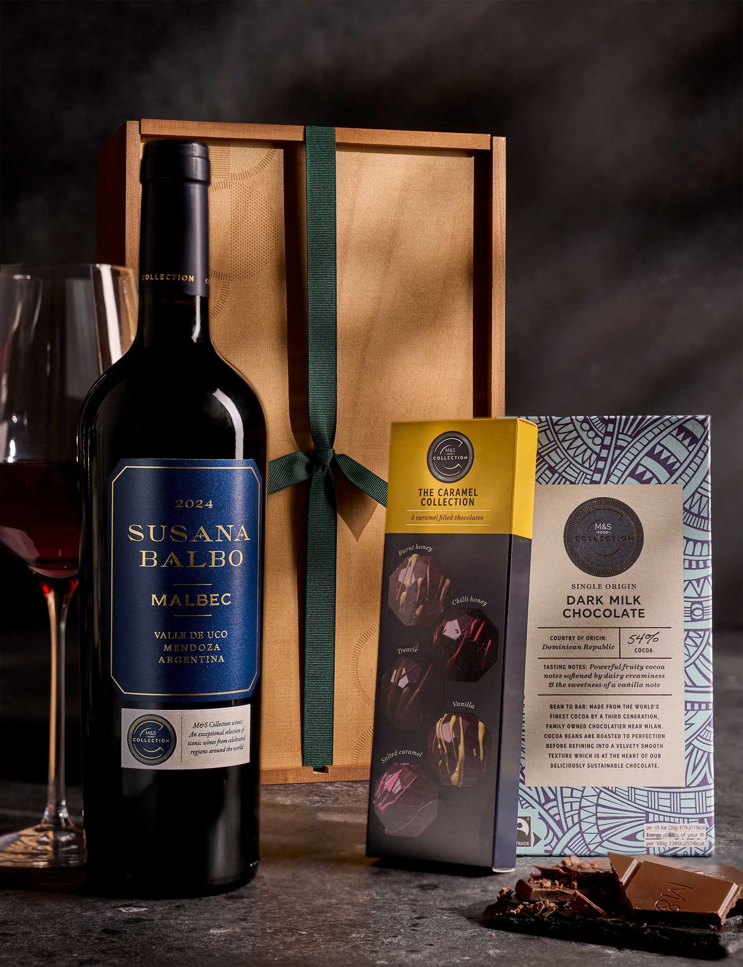 The Red Wine & Chocolate Gift Box - Chocolate Gifts Heaven