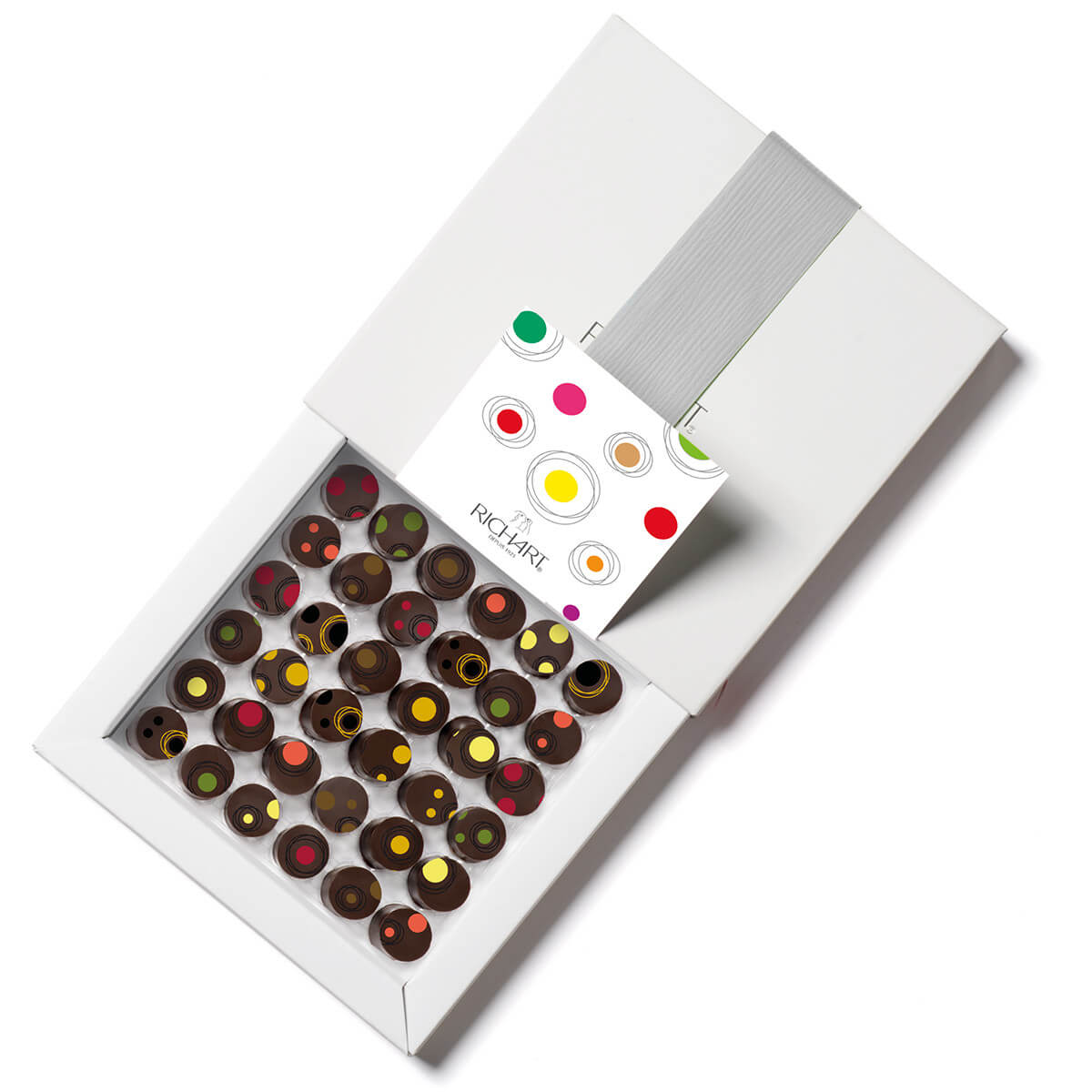 Box of 36 Chocolates for an unique experience. Ganaches with liquide core. A technical virtuosity and a decadent masterpiece.