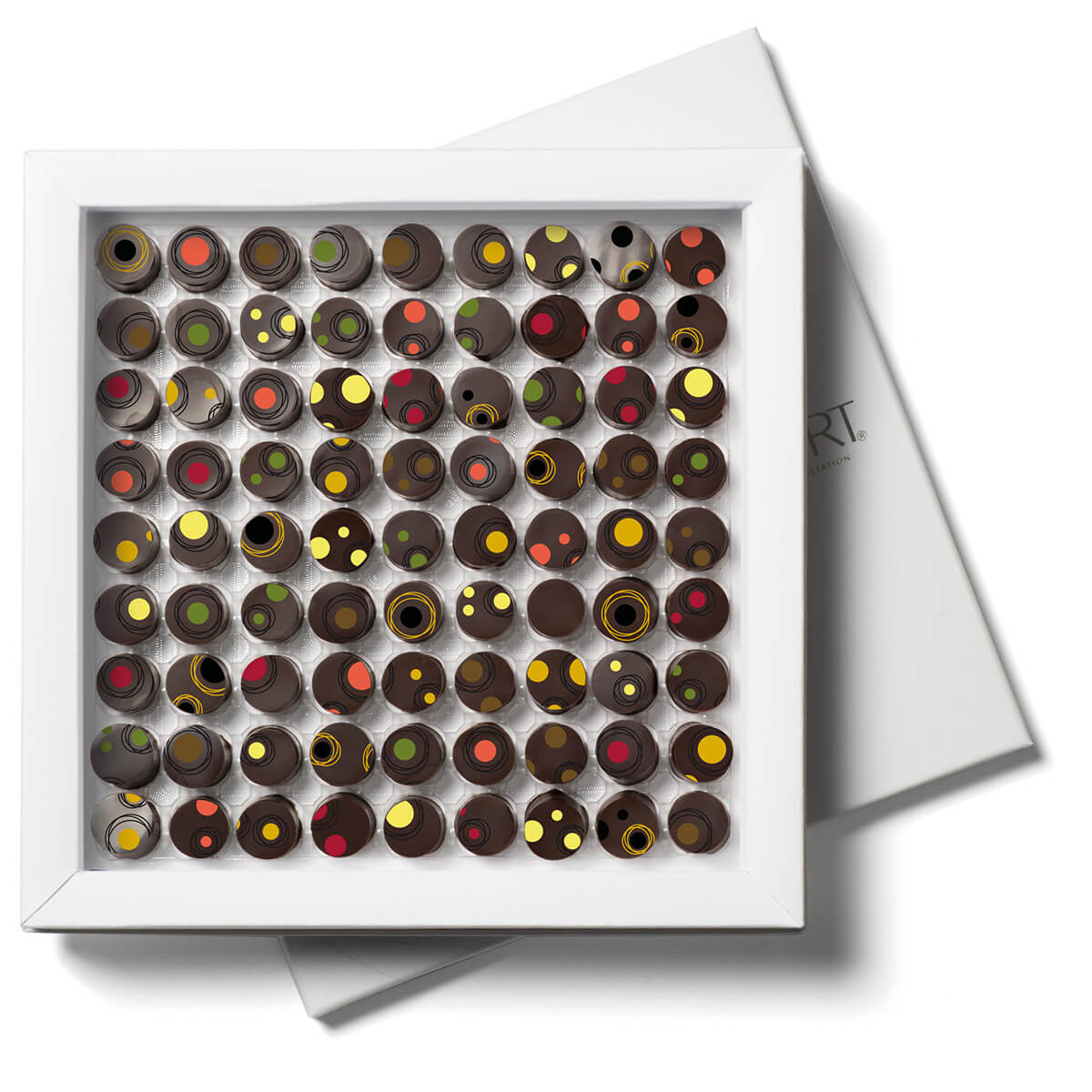 Gift Box of 81 Fine Chocolates 7 flavors. Ganaches with liquide core with a bubble of infusion : vanilla, caramel, mint or fruity.