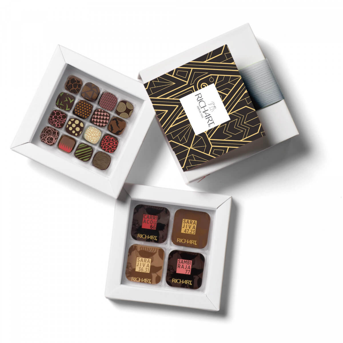 Box of 32 Gourmet Chocolates filled or plain. Initiation. Ideal for an amazing tasting cession for the connoisseurs. Chocolates from France